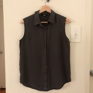 UNIQLO Sleeveless Blouse